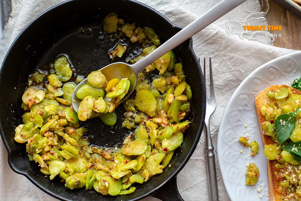 Spicy Garlic Oven-Roasted Fava&nbsp;Beans