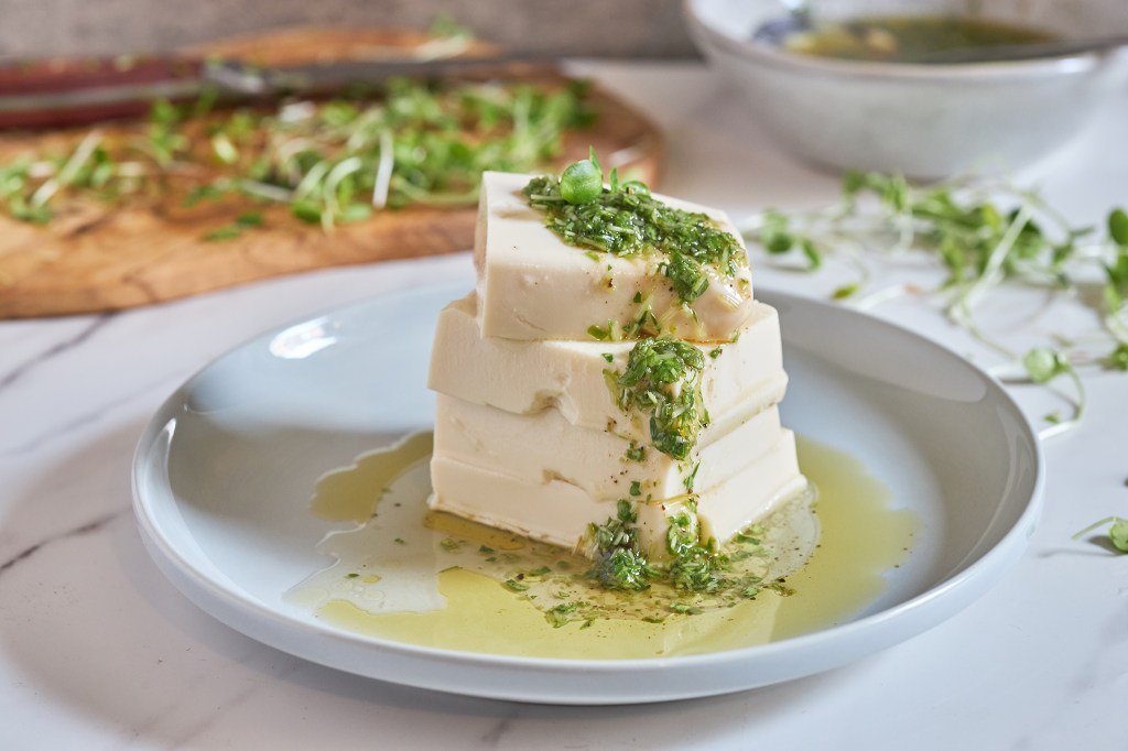 Cold Tofu Dishes (1) : When Tender Silken Tofu meets with wild Herb&nbsp;Sprouts