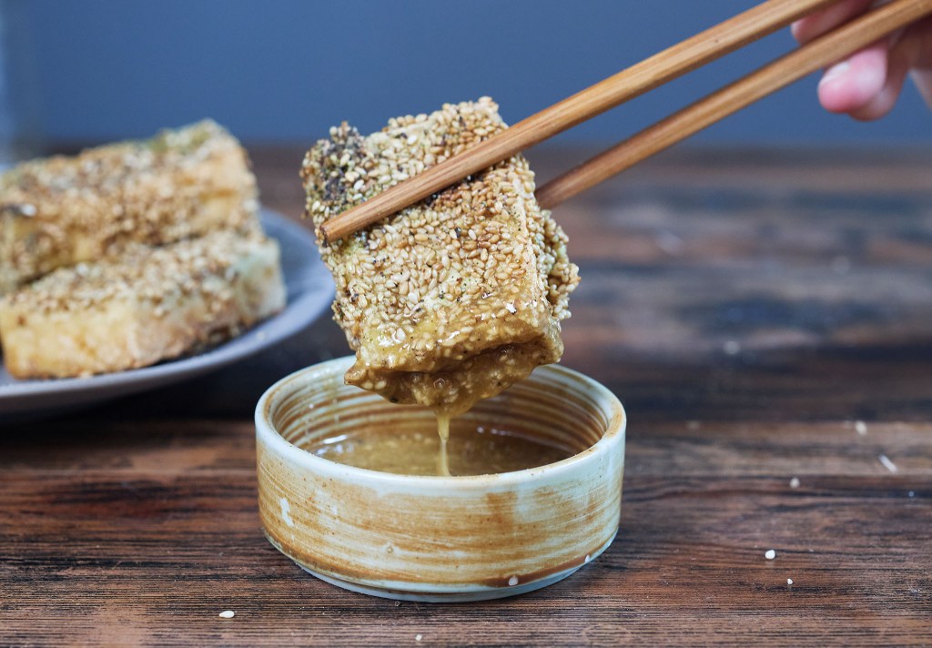 A Sesame Tofu Snack That Can Be Served for Afternoon&nbsp;Tea
